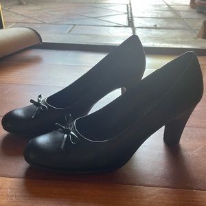 Repetto ballerina pump style heels